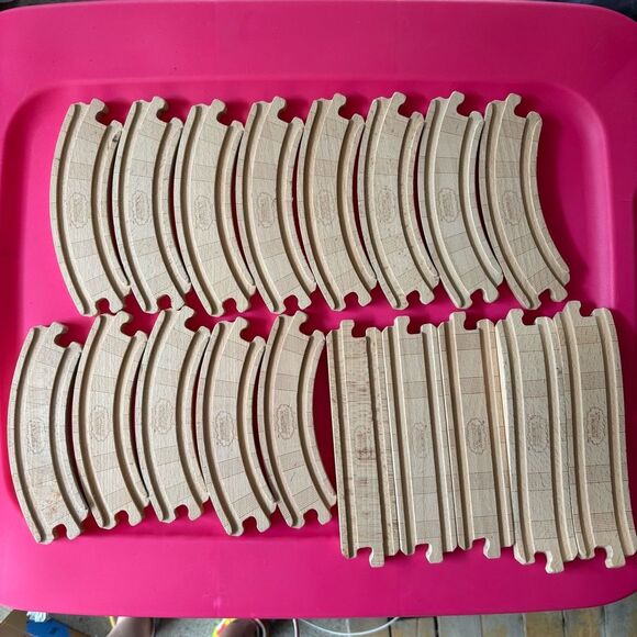 Lot of 18 Thomas The Train Wooden Railway Track - Picture 1 of 8